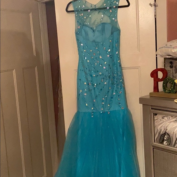 Graduation Dress - Picture 3 of 4